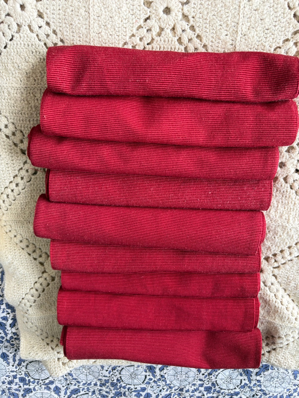 Pier 1 placemats - vintage set of 9 cranberry placemats see pics